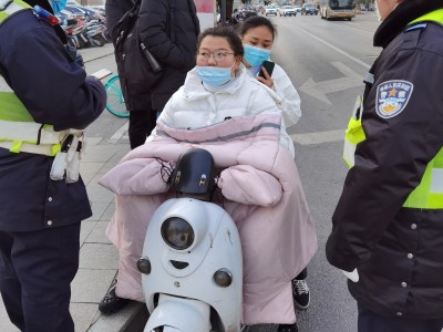 大象出行和携华出行哪个好，大象出行官网