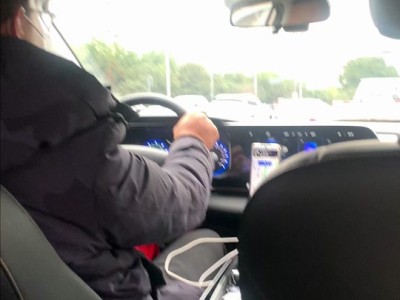 携华出行是不是下车就得给车费呢，携华出行对车有要求吗