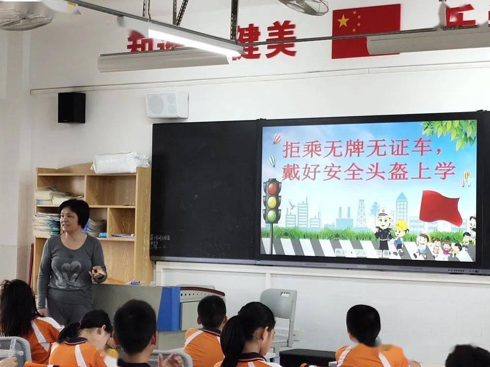 风韵出行和阳光出行哪个抽佣厉害，风韵出行单多吗