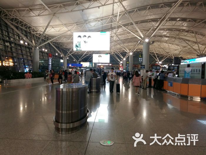 咸阳机场到西安北站滴滴，咸阳机场到西安北站滴滴车多少钱