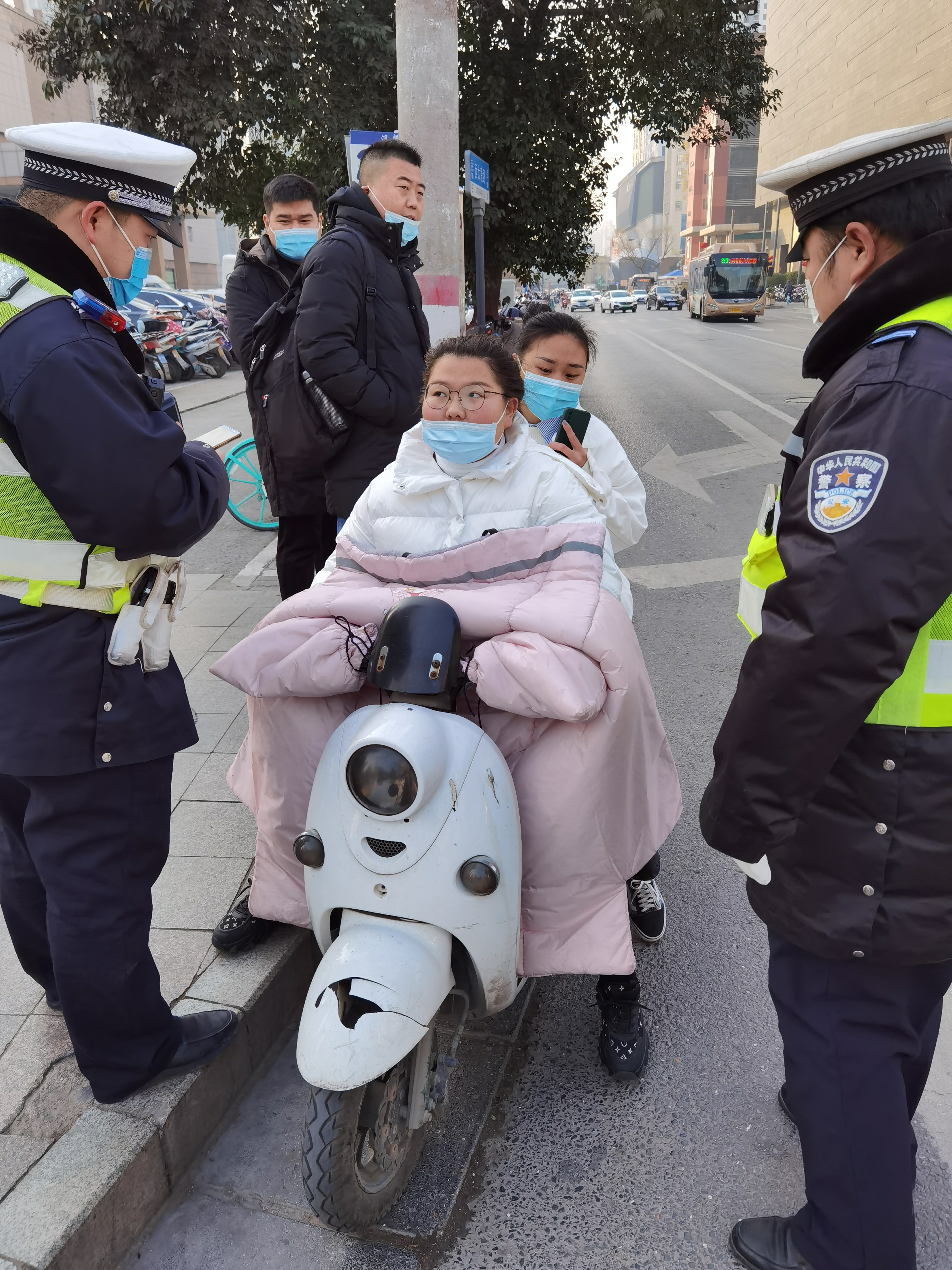 大象出行和携华出行哪个好，大象出行官网